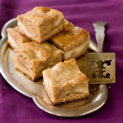 Blondie Cake Recipe - CakeRe